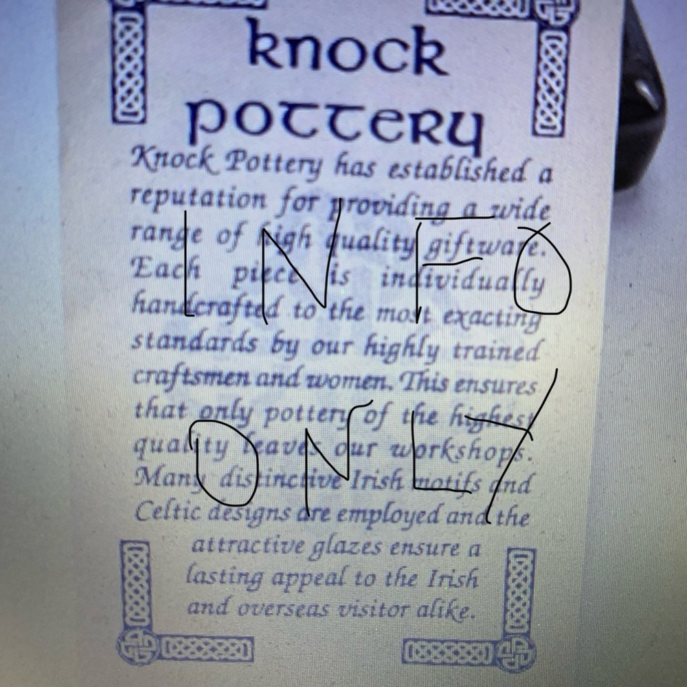 Knock Pottery - Ireland Vintage Wall Mount Ceramic Crucifix Holy Water Holder - Picture 8 of 8